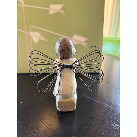 Willow Tree Angel of Caring figurine - Picture 3 of 6